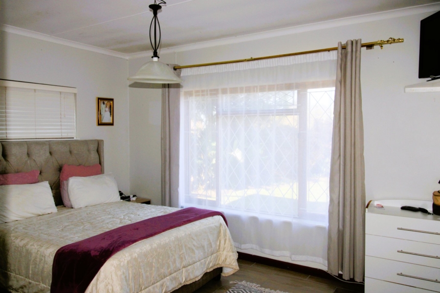 To Let 4 Bedroom Property for Rent in Gonubie Eastern Cape